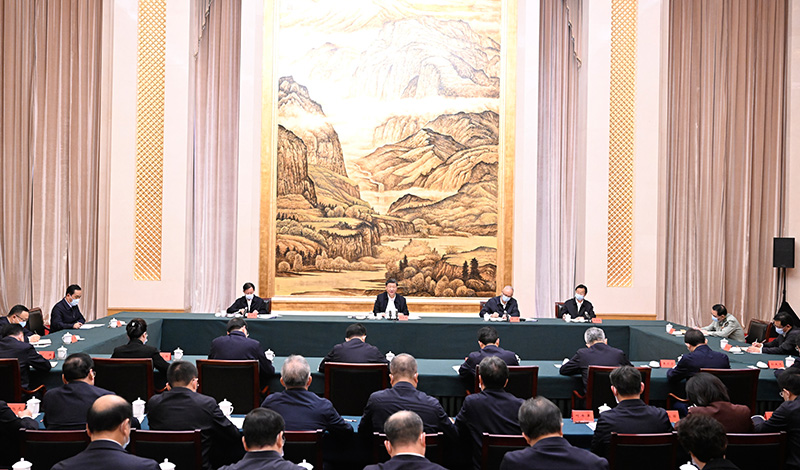 5月17日上午，中共中央总书记、国家主席、中央军委主席习近平在陕西西安主持中国－中亚峰会前夕，专门听取陕西省委和省政府工作汇报，发表了重要讲话。